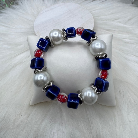 Jewelry - Red White Blue Pearl Beaded Bracelet – Patriotic Stretch Charm Bracelet
